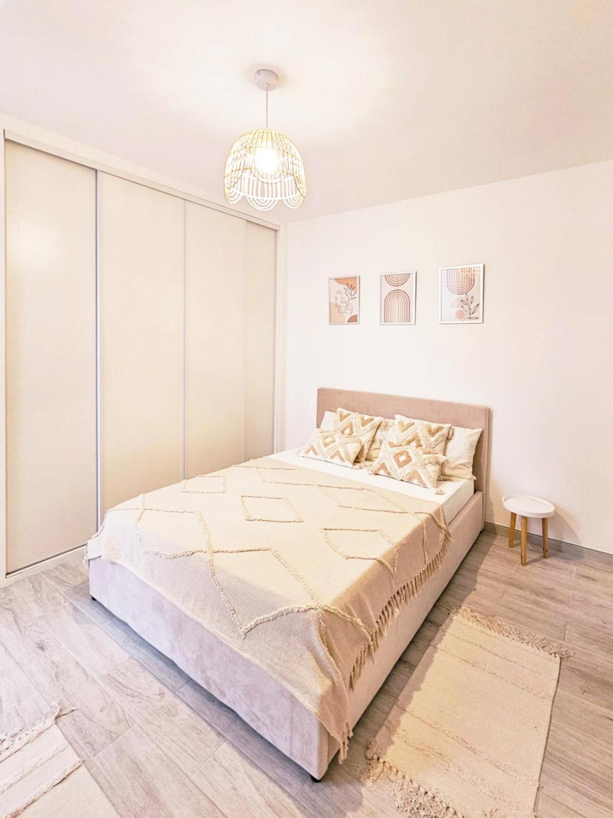 Apartamento Bed & Breakfast - Entre Paris & Disneyland Roissy-en-Brie Exterior foto